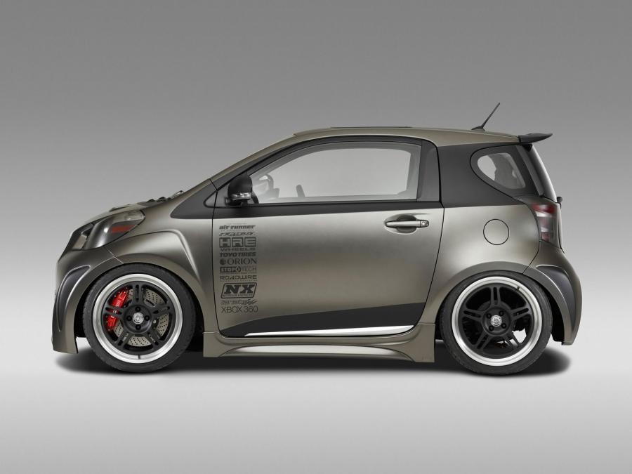  Toyota iQ by Sibal 2011 года  (фото 12 из 12)
